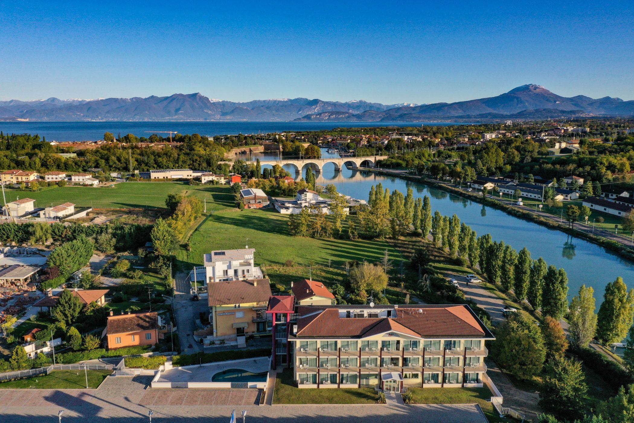 Hotel Rivus Peschiera del Garda Eksteriør bilde