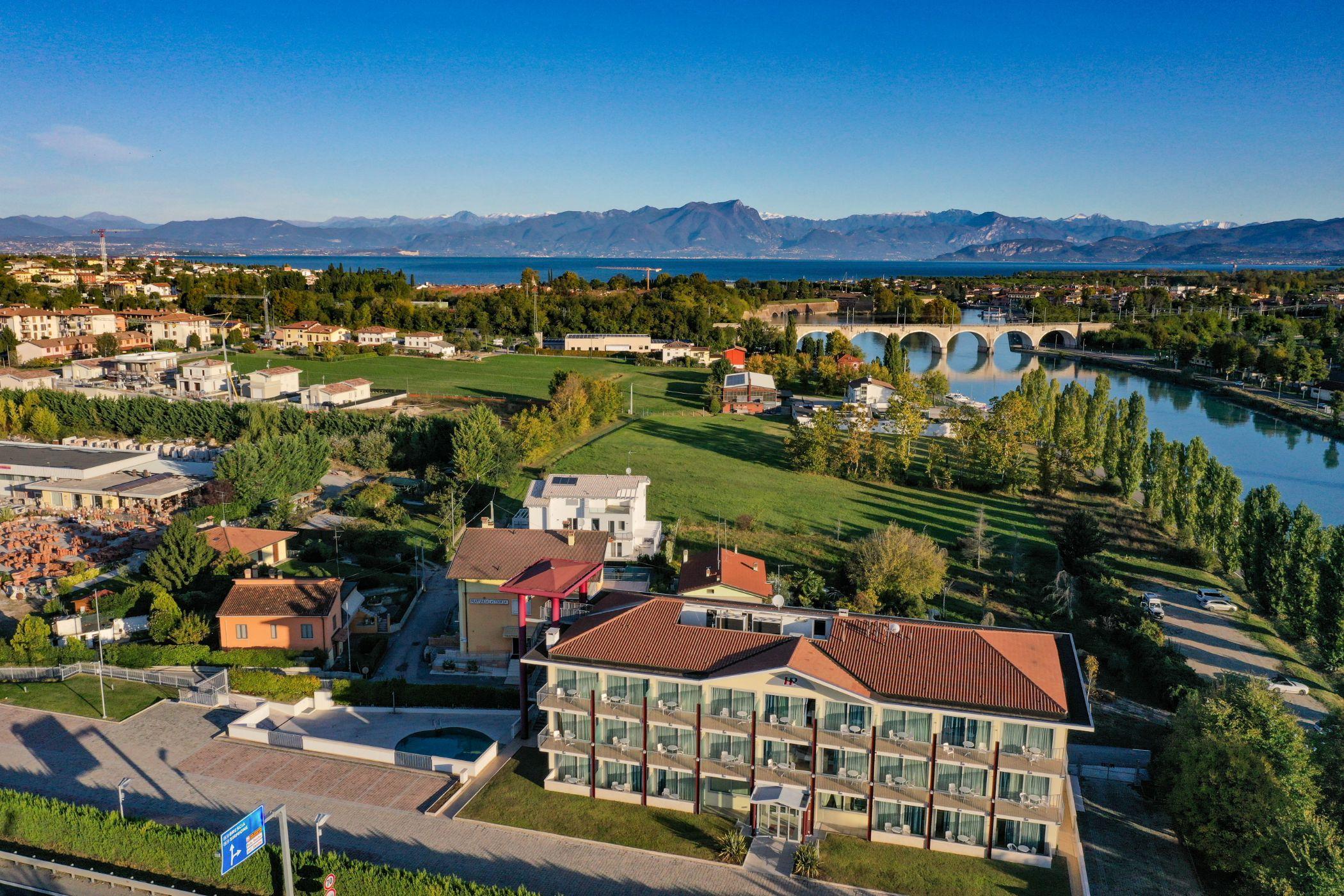 Hotel Rivus Peschiera del Garda Eksteriør bilde