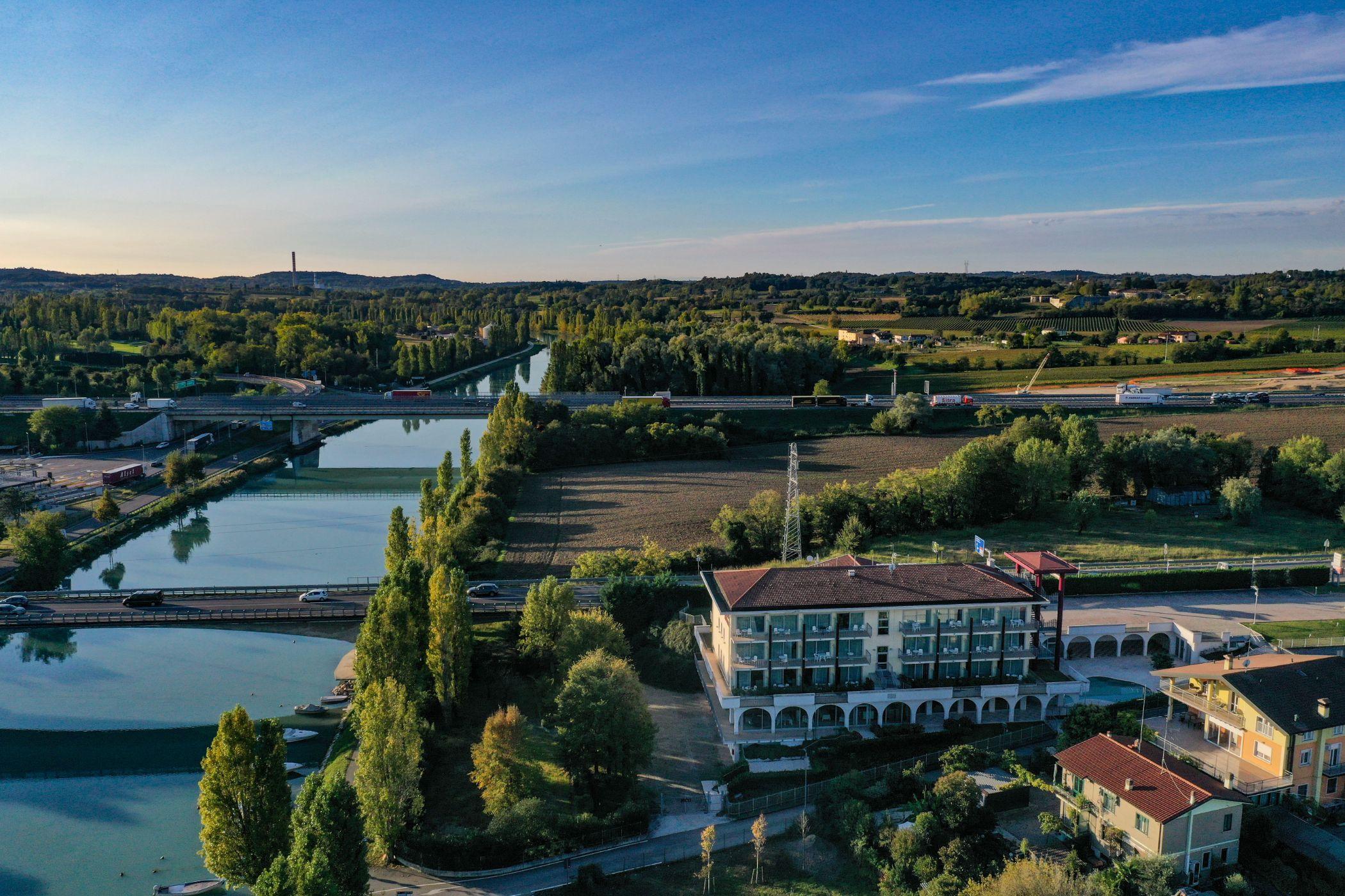 Hotel Rivus Peschiera del Garda Eksteriør bilde