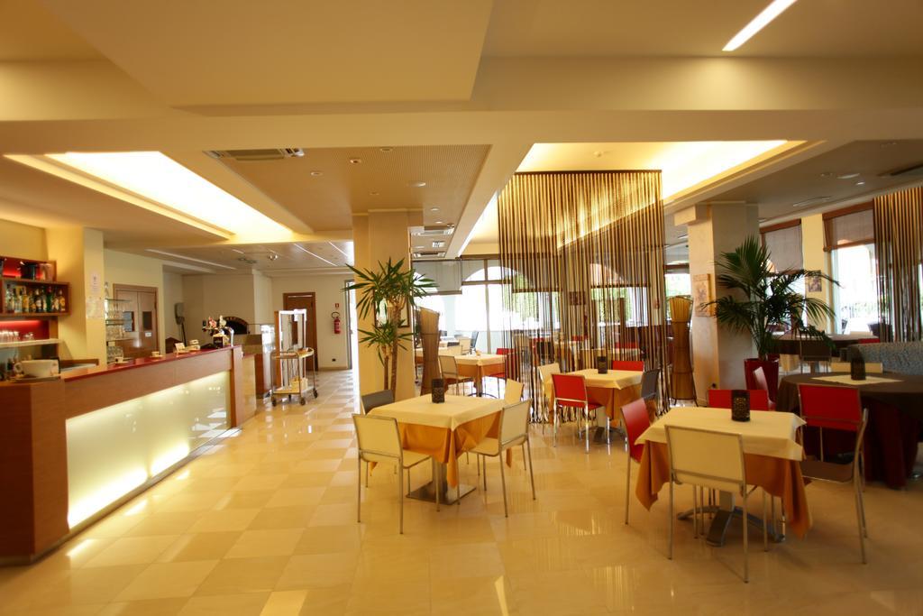 Hotel Rivus Peschiera del Garda Eksteriør bilde