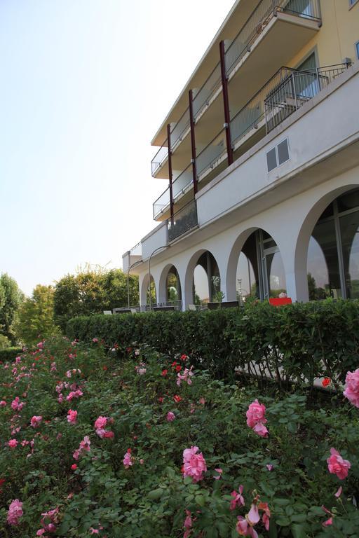 Hotel Rivus Peschiera del Garda Eksteriør bilde